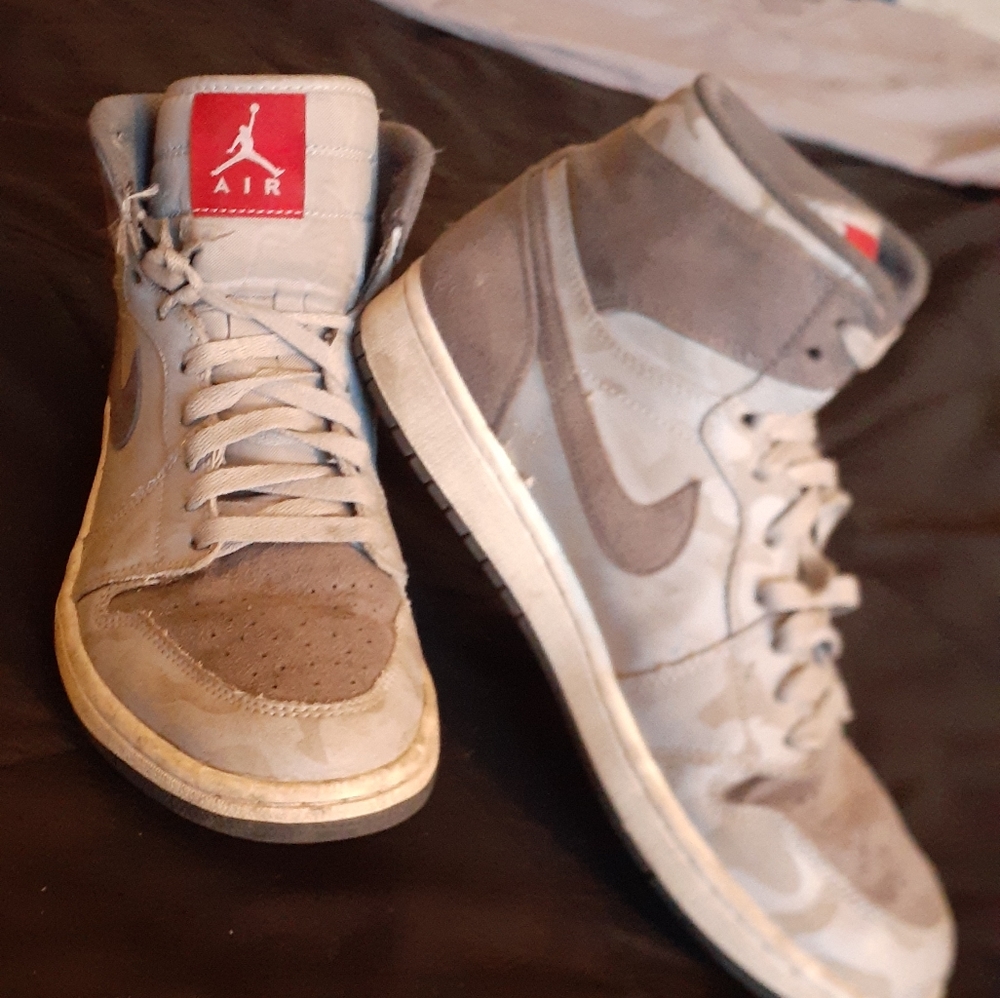 Jordan High top Nike sneakers